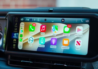 iOS 27 CarPlay 在车机中控屏上运行的主界面