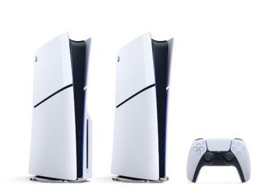 PS5 主机与 DualSense 手柄产品实拍图