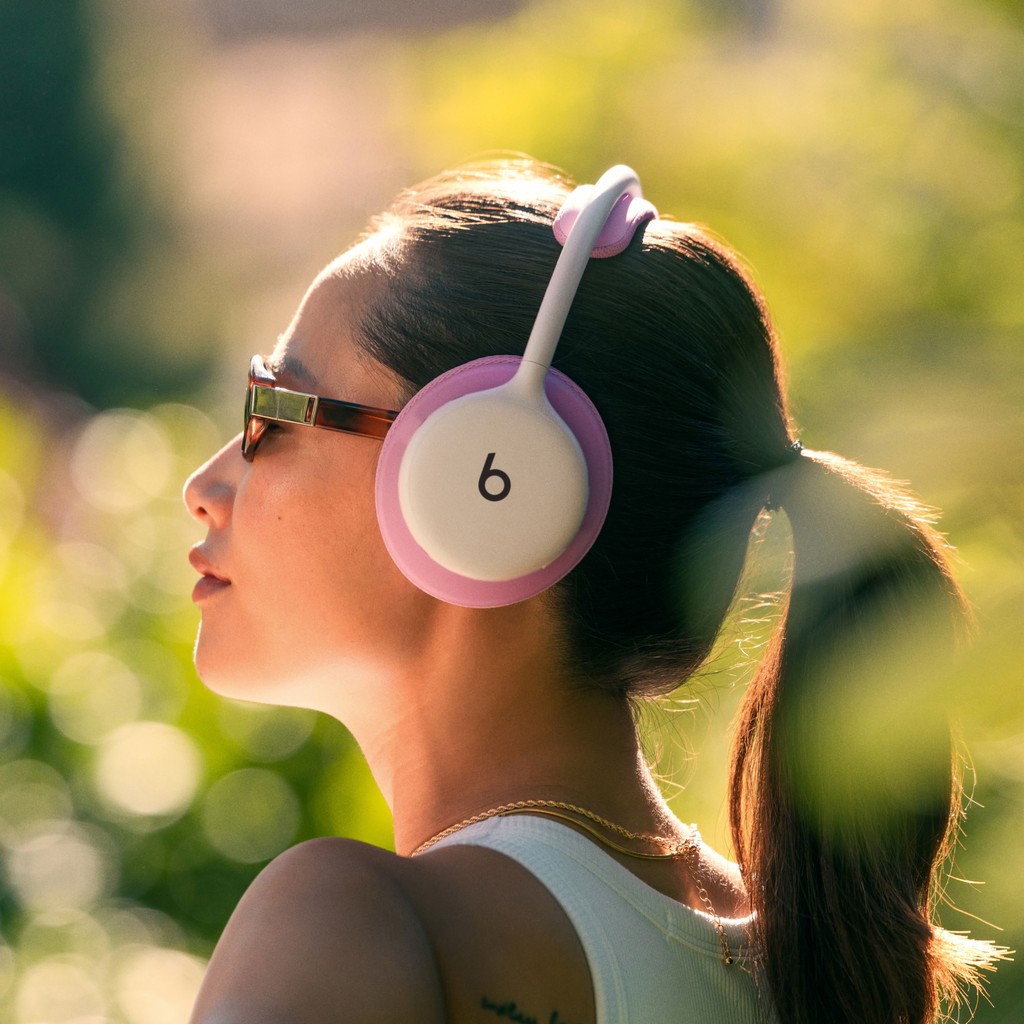 Beats 360 上架:2999 元的头戴耳机把耳罩做成了耗材,32 小时续航还带 IPX4