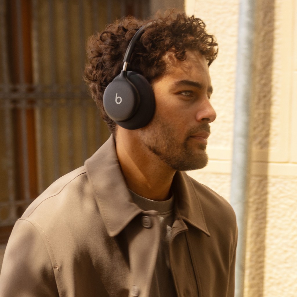 Beats 360 上架:2999 元的头戴耳机把耳罩做成了耗材,32 小时续航还带 IPX4