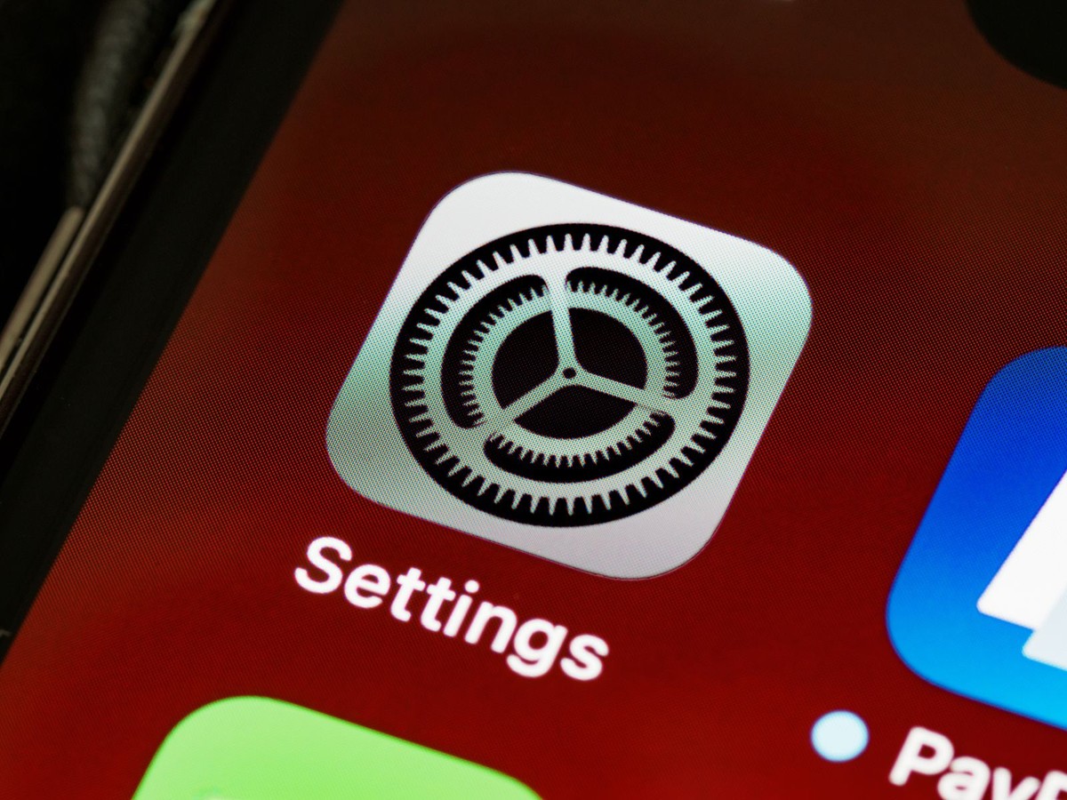 iPhone 设置 App 图标实拍特写