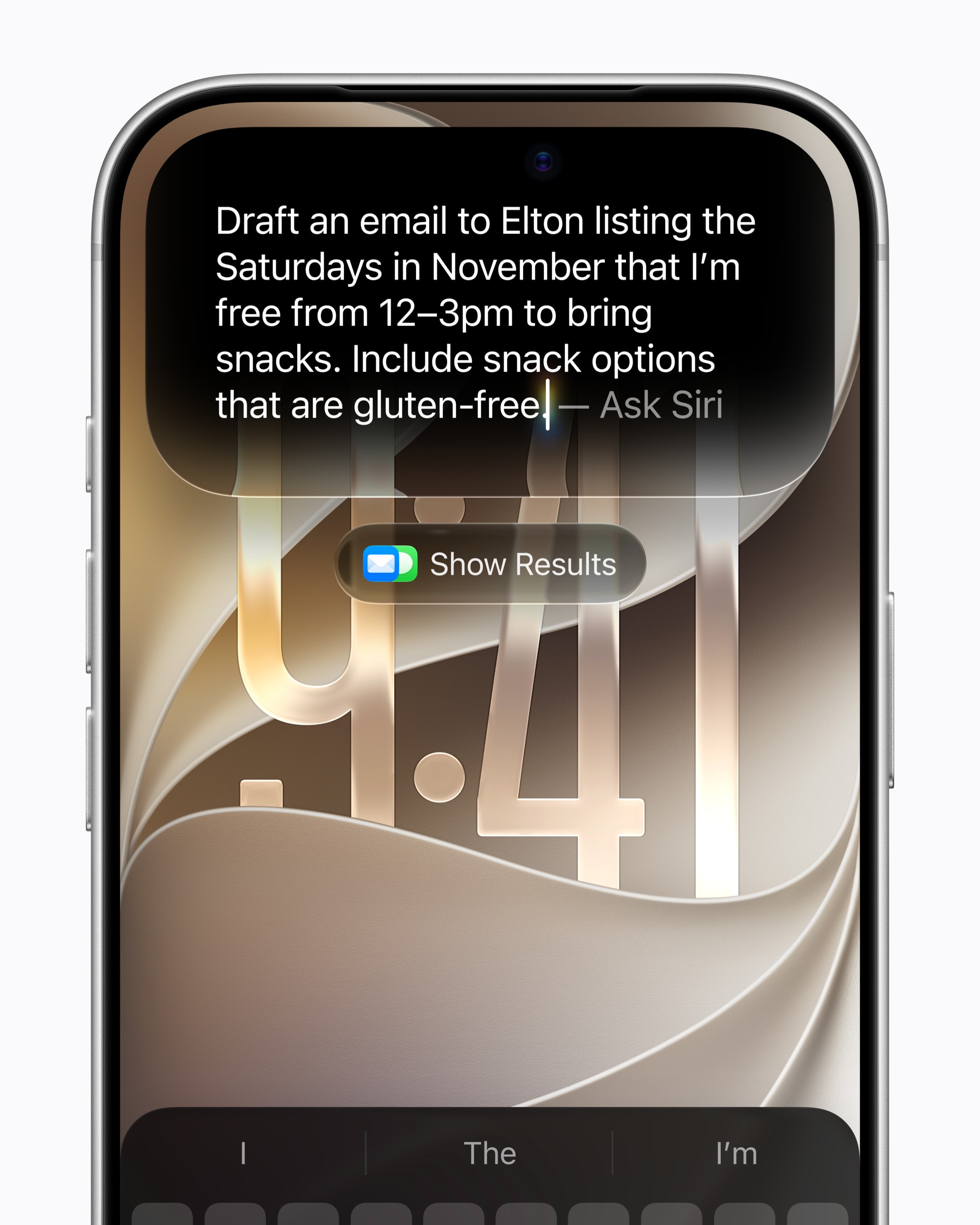 iPhone 上 Siri AI 处理复杂指令的官方演示图