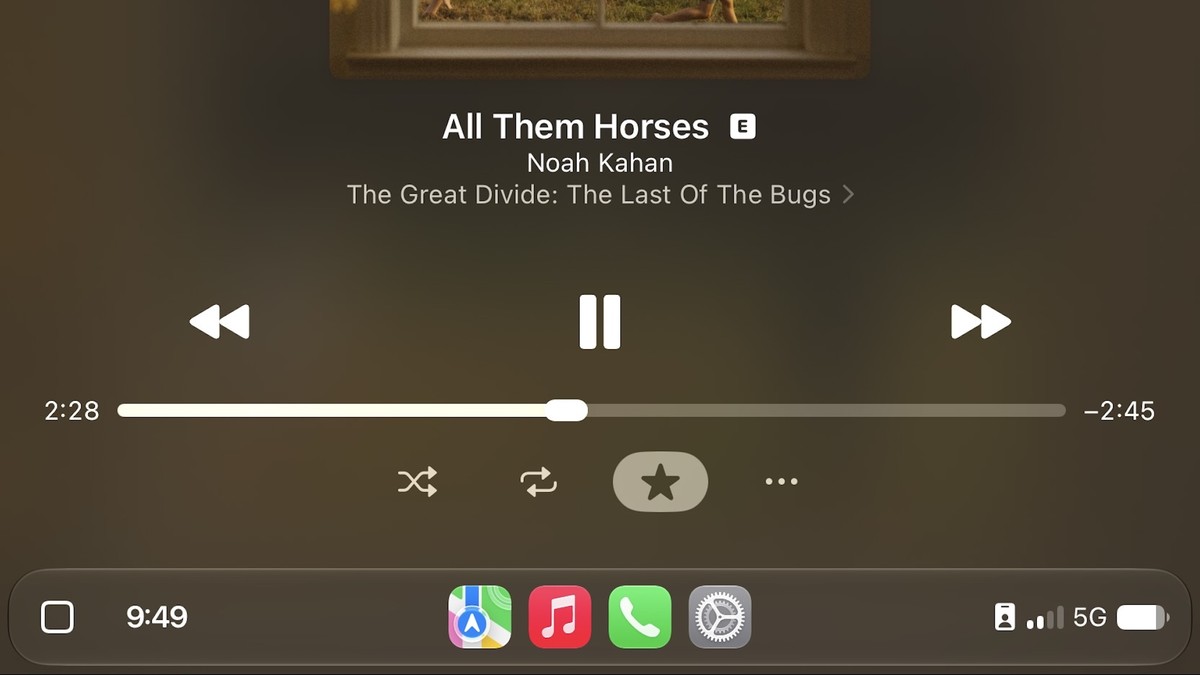 CarPlay 正在播放页面的进度条拖动界面