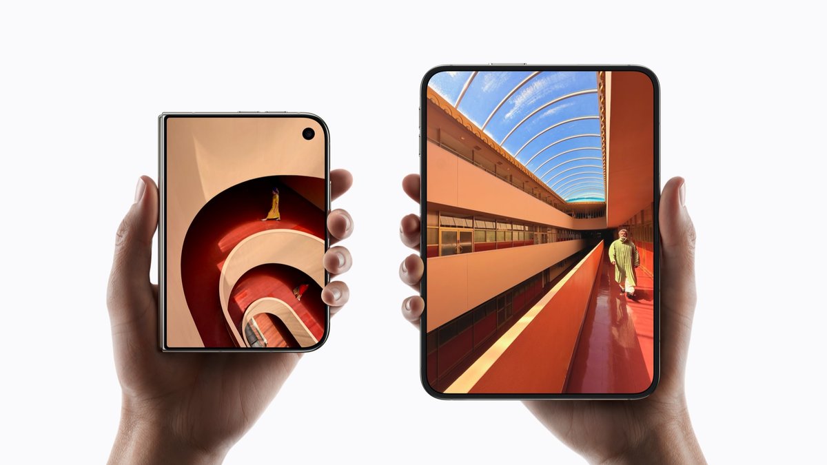 iPhone Duo 闭合外屏与展开内屏对比