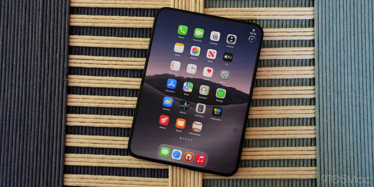 iPhone Duo 展开后的 7.6 英寸内屏主界面