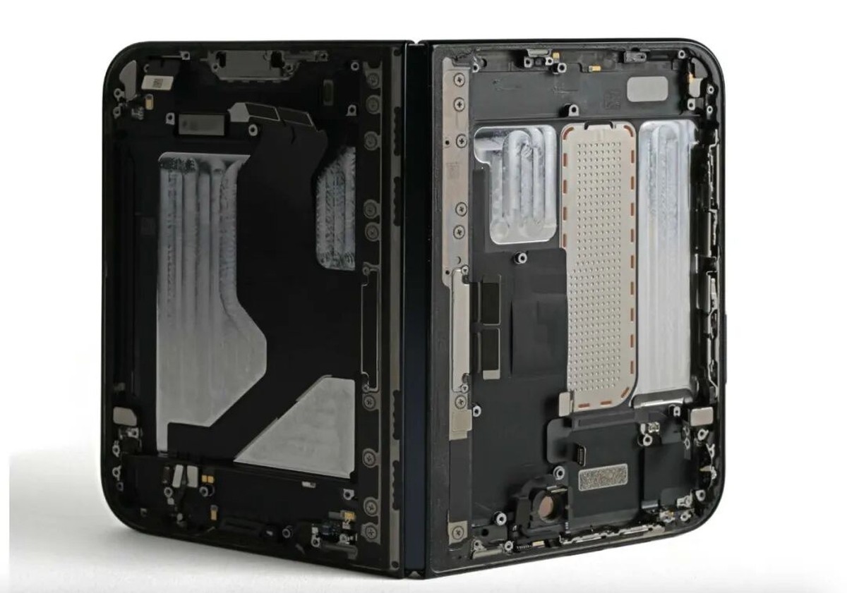 iPhone Duo 拆解内部结构
