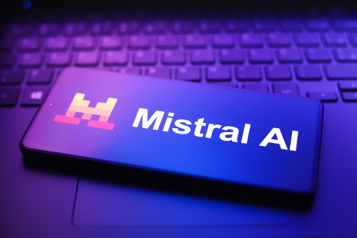Mistral Large 4 网络安全能力